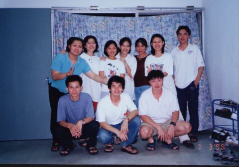 birthday.jpg (34030 bytes)